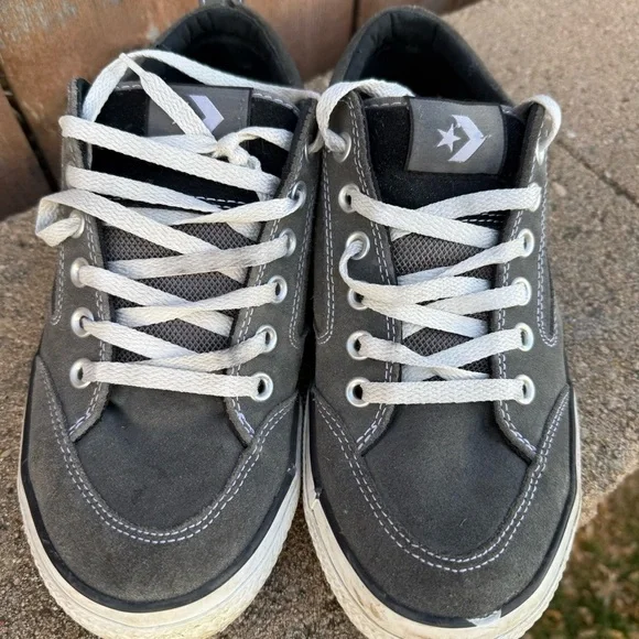 CONVERSE Men’s Gray White Leather Lo Top Sneakers Shoes Size 9.5 - Picture 3 of 13